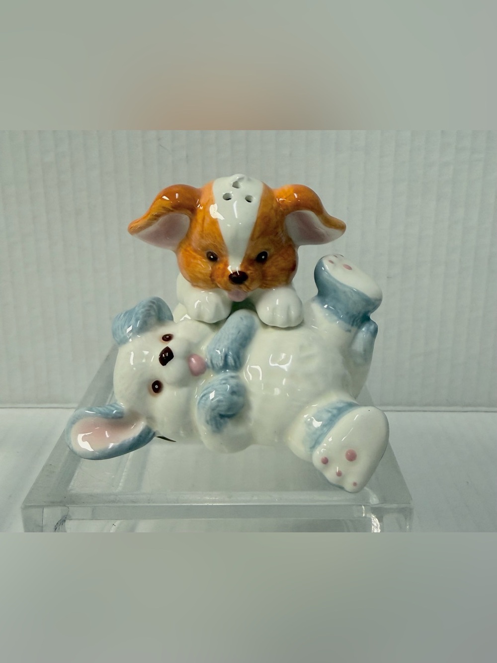 Vintage 1990 Enesco Interlocking Puppies Salt & Pepper Shaker Set